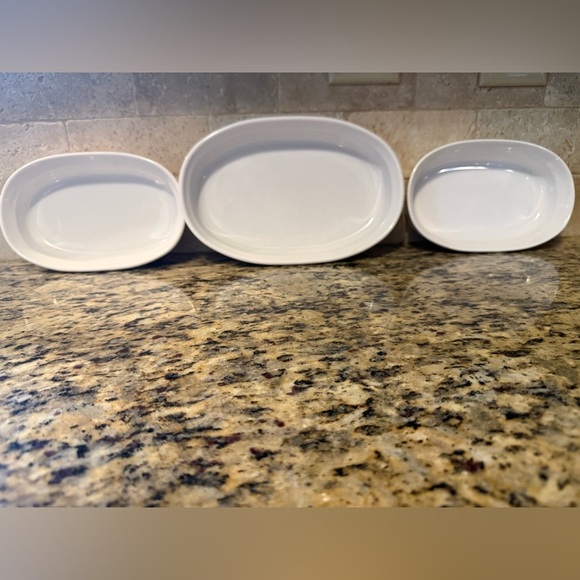 CorningWare French White ramekins. (2) F-15 & F-23-B - Picture 1 of 5